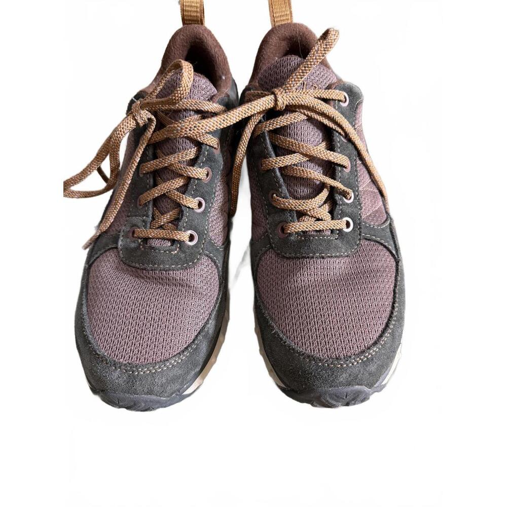 LL Bean Mens Snow Sneaker SZ 8.5. Insulated, waterproof, comfortable Cabincore